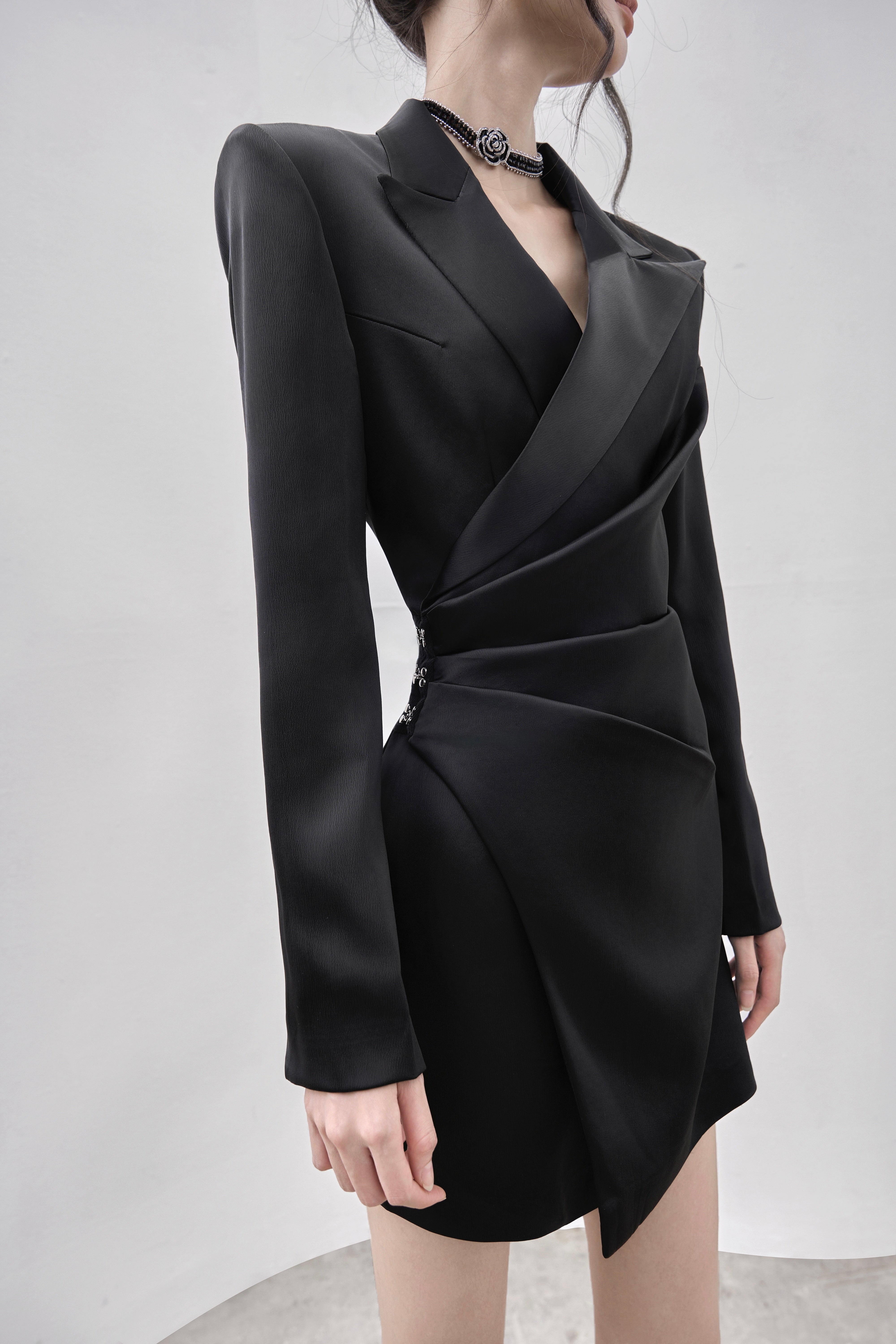SELA VEST BLACK